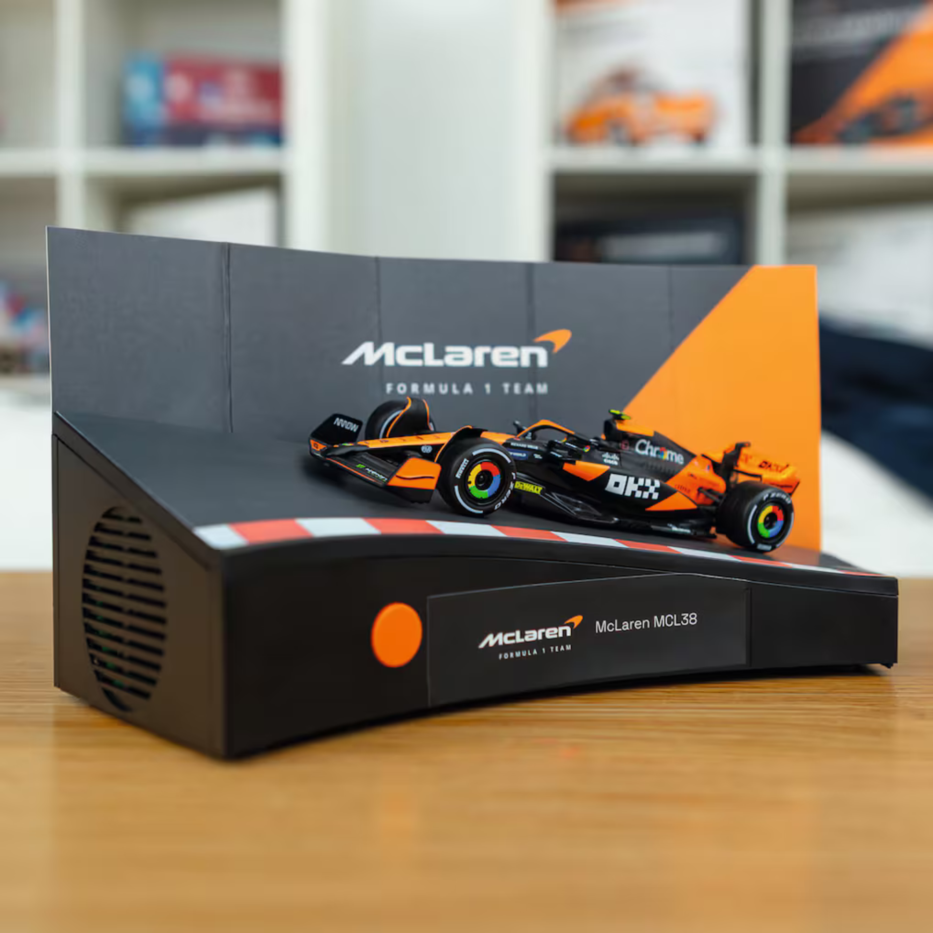 McLaren 24 Days Model Advent Calendar Thumbnail 6